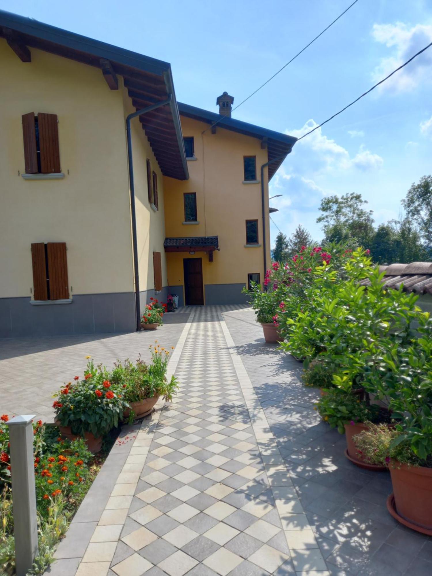 Casa Vacanze Tania Somendenna 外观 照片